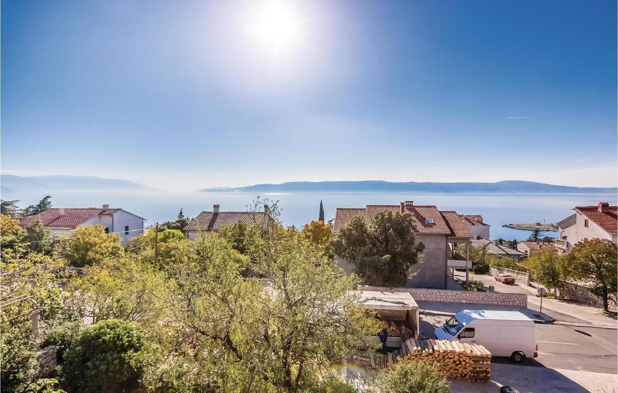 Stunning Apartment In Novi Vinodolski With Wifi Luaran gambar