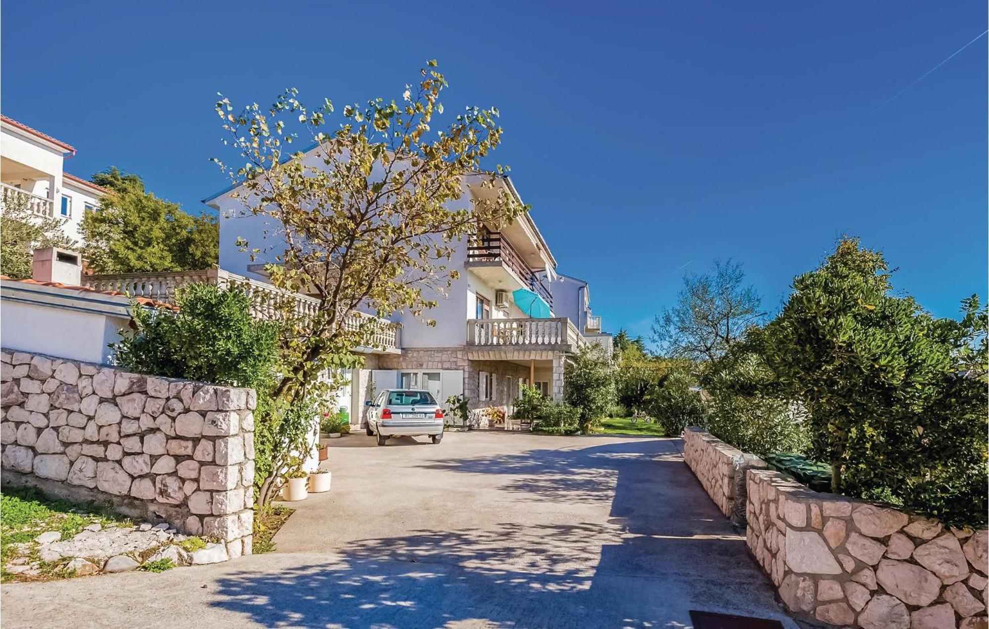 Stunning Apartment In Novi Vinodolski With Wifi Luaran gambar